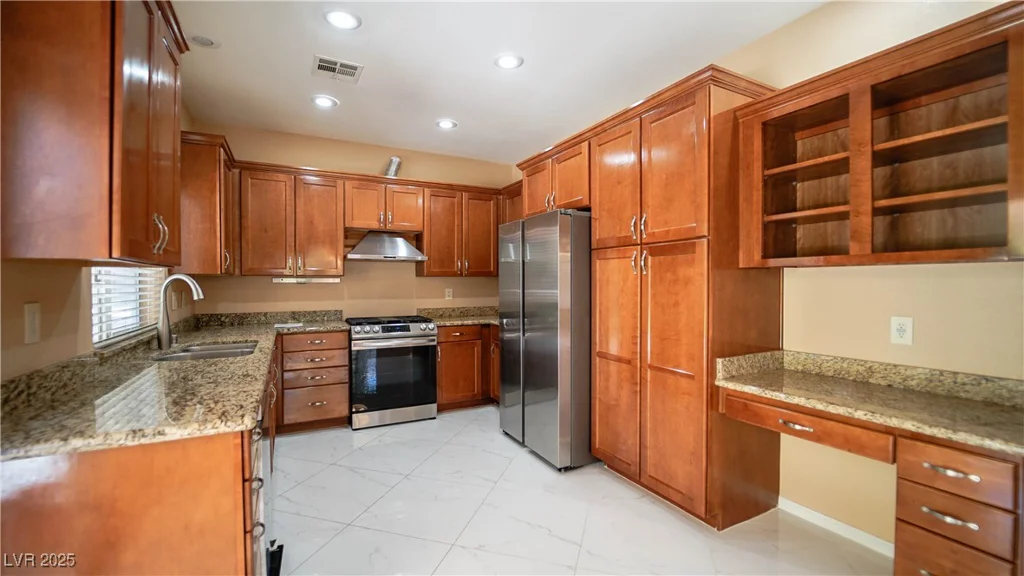 2017 Shining Feather, Las Vegas, NV 89134