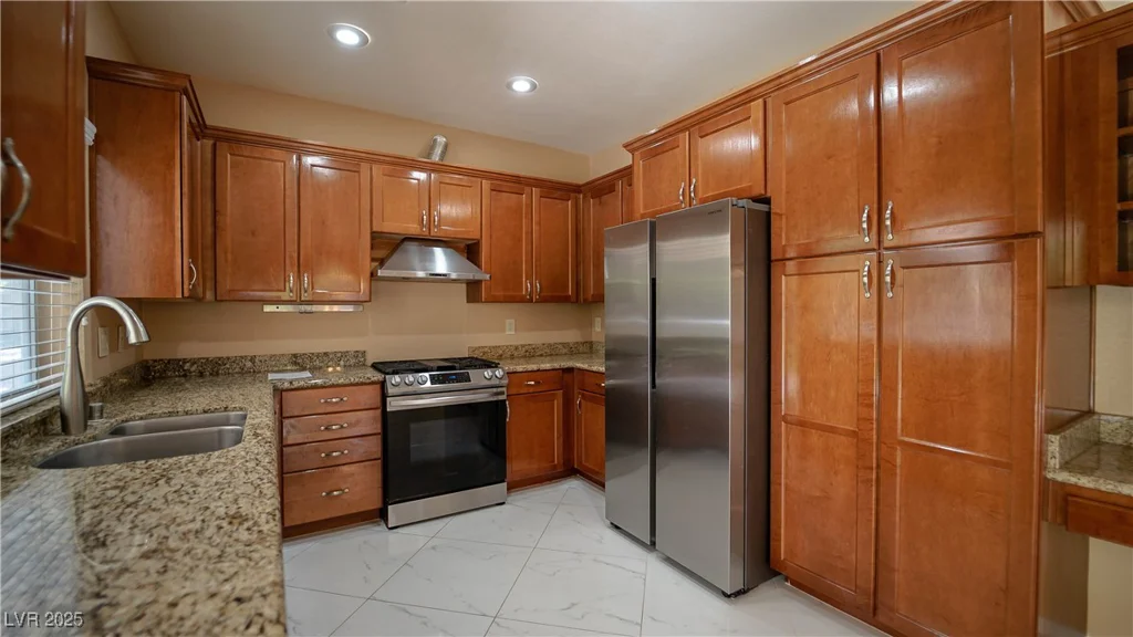 2017 Shining Feather, Las Vegas, NV 89134