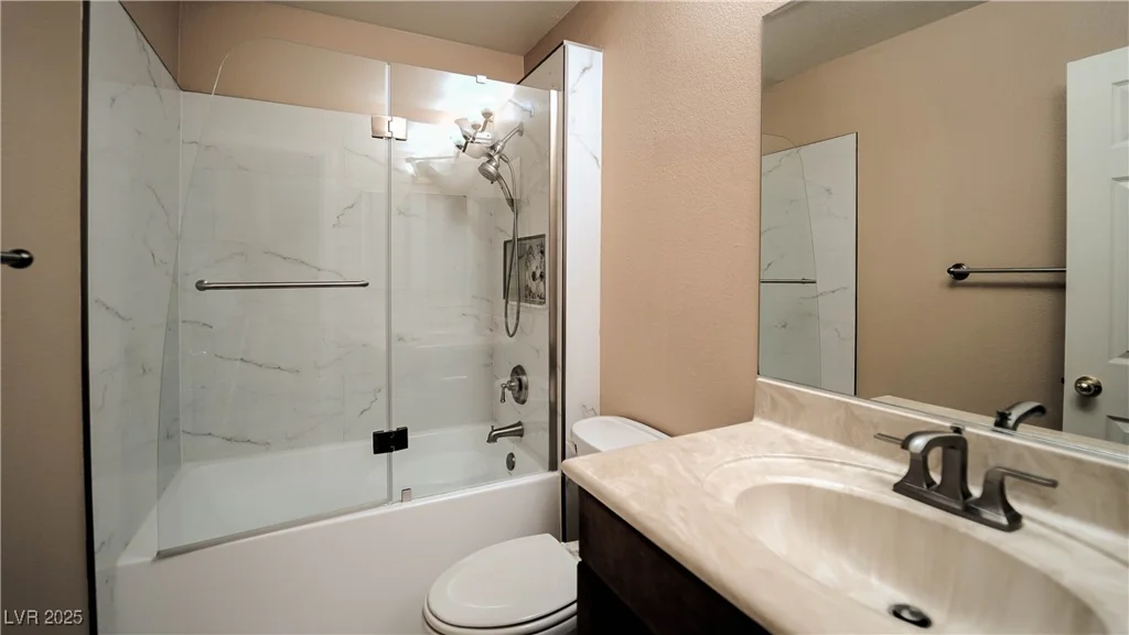 2017 Shining Feather, Las Vegas, NV 89134