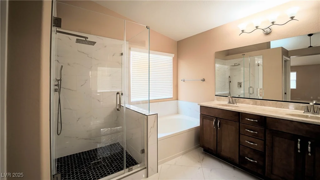 2017 Shining Feather, Las Vegas, NV 89134