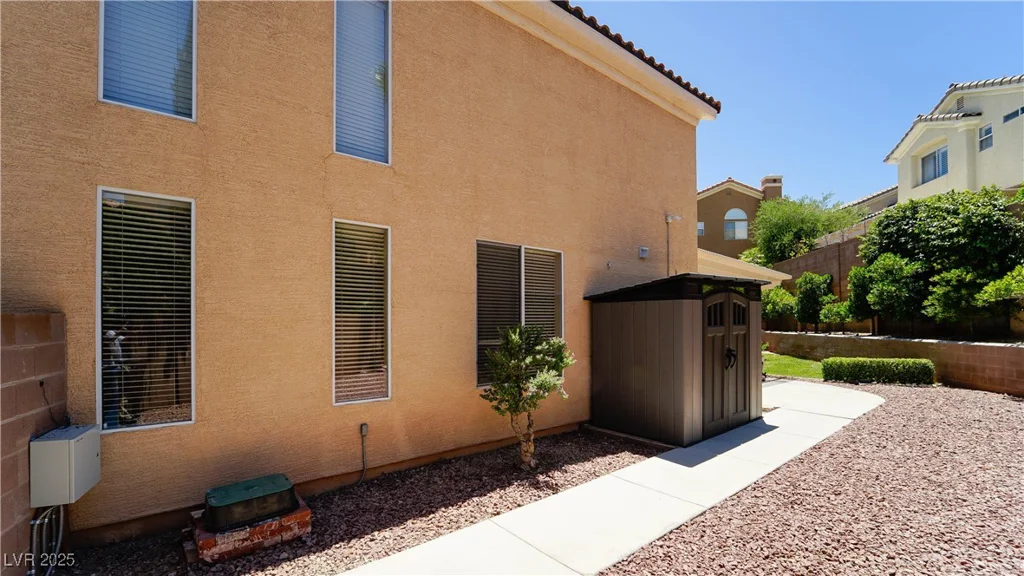 2017 Shining Feather, Las Vegas, NV 89134