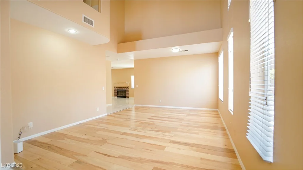 2017 Shining Feather, Las Vegas, NV 89134