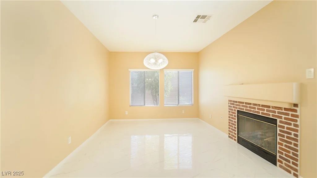 2017 Shining Feather, Las Vegas, NV 89134