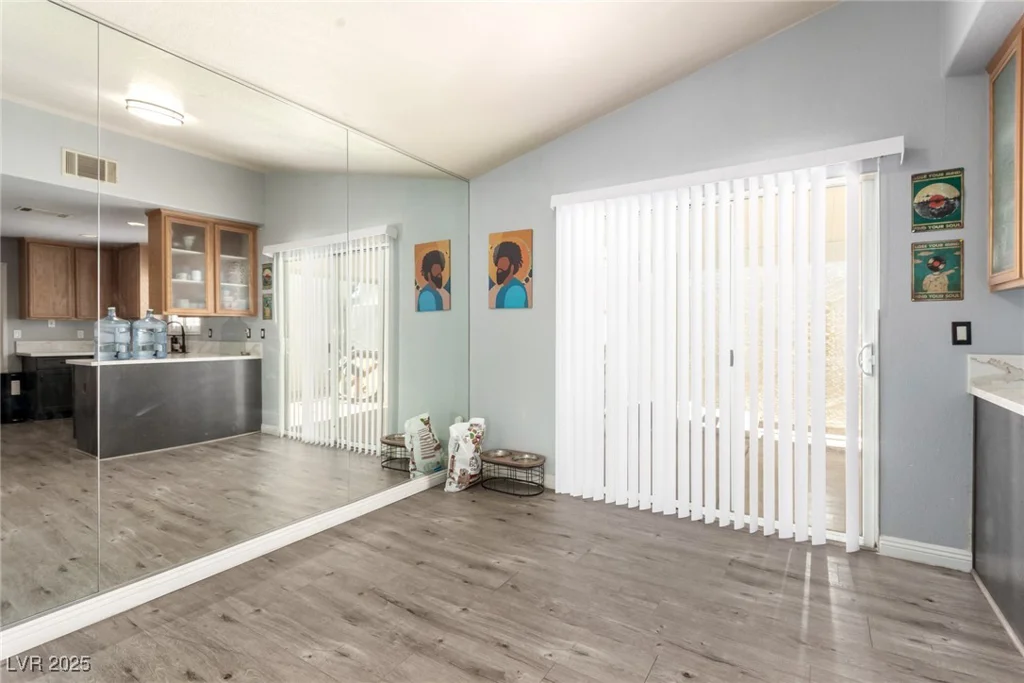 5424 Geneive, Las Vegas, NV 89108