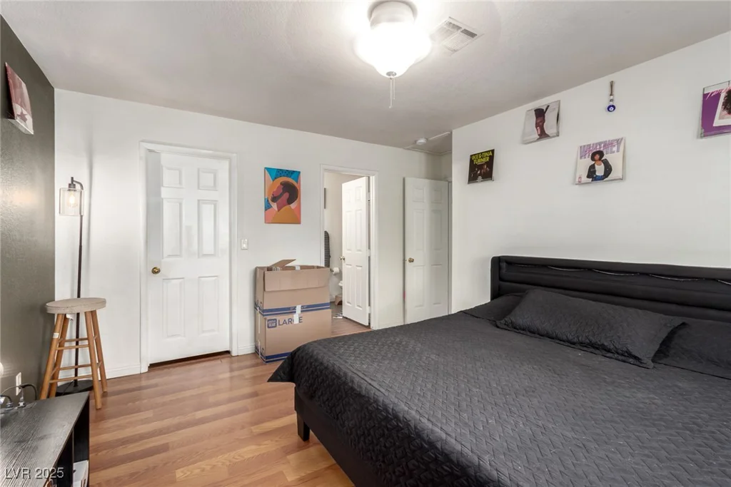 5424 Geneive, Las Vegas, NV 89108