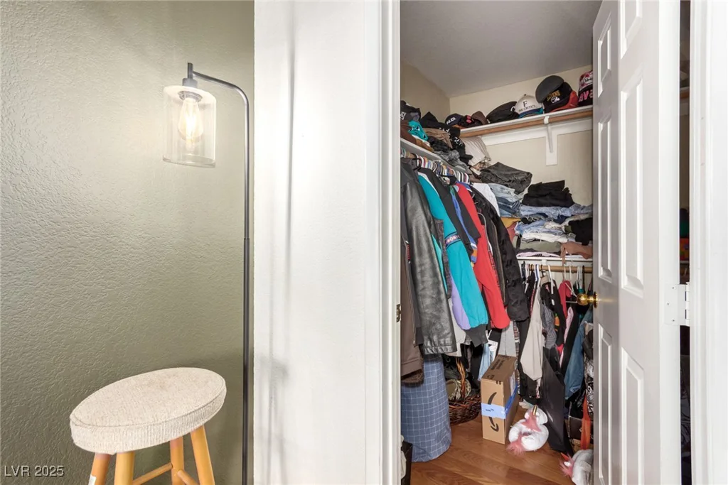5424 Geneive, Las Vegas, NV 89108