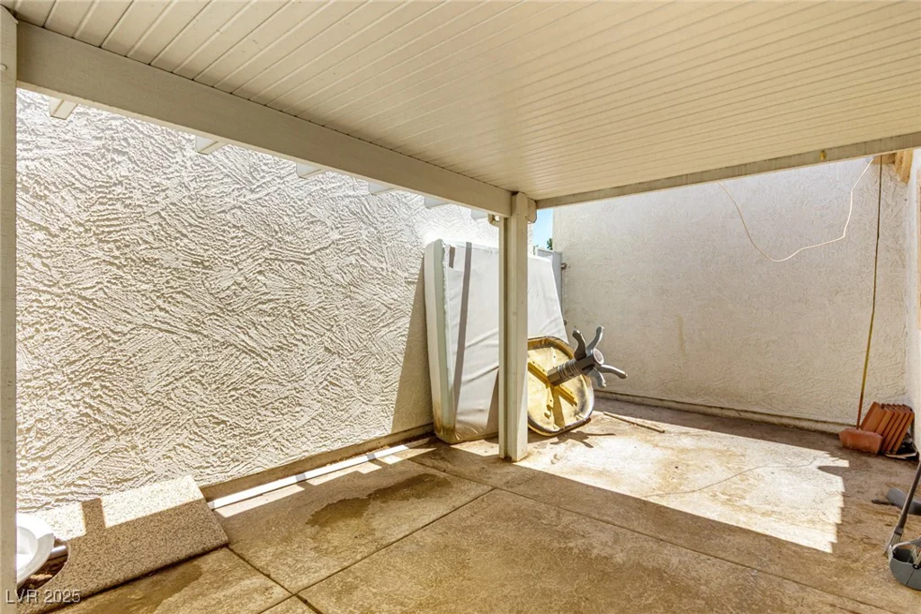 5424 Geneive, Las Vegas, NV 89108