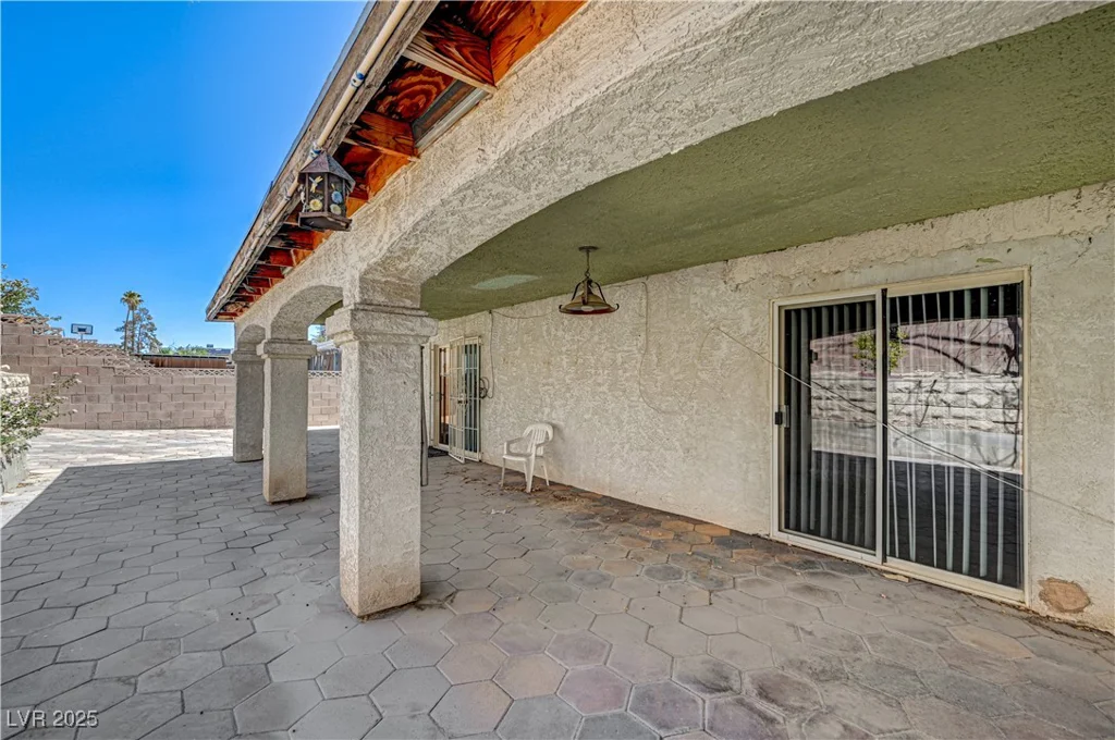 5121 Gains Mill, Las Vegas, NV 89122