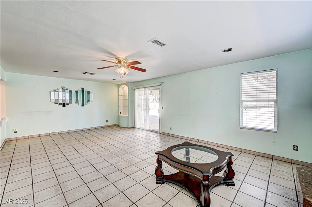 5121 Gains Mill, Las Vegas, NV 89122