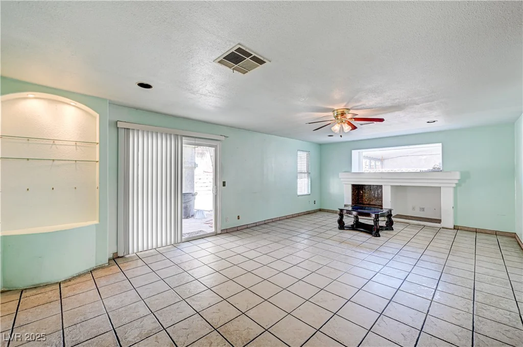 5121 Gains Mill, Las Vegas, NV 89122