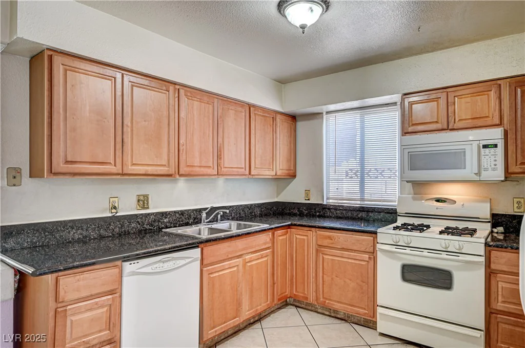 5121 Gains Mill, Las Vegas, NV 89122
