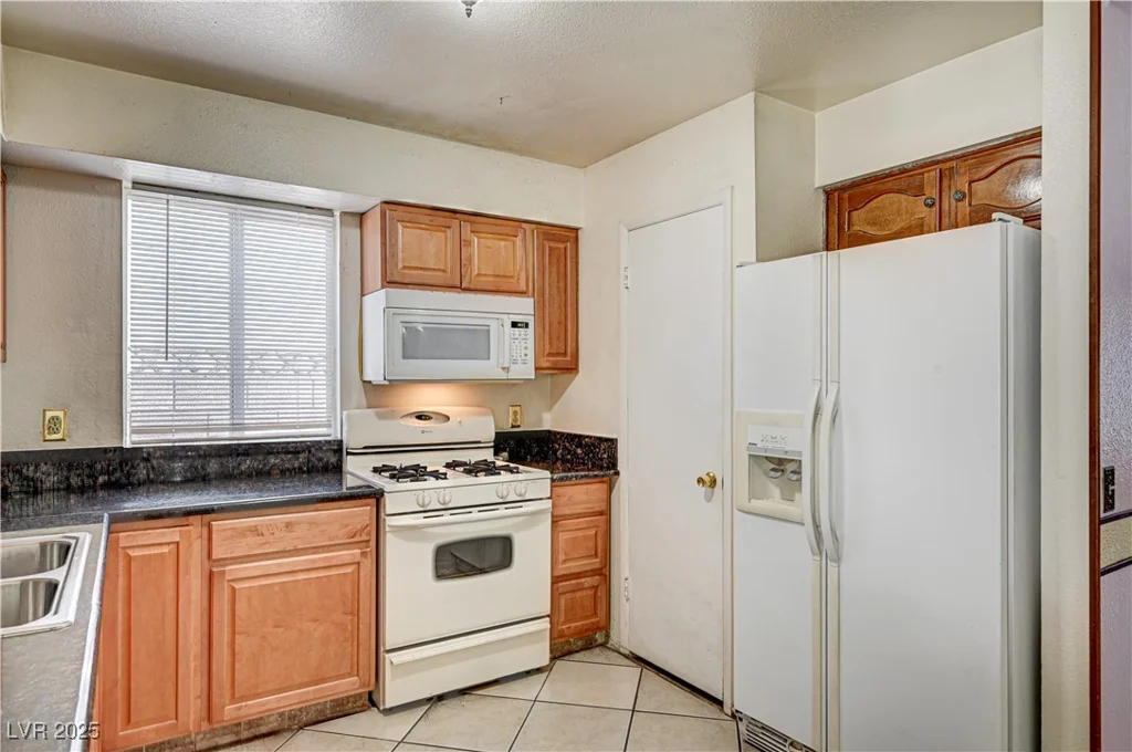 5121 Gains Mill, Las Vegas, NV 89122