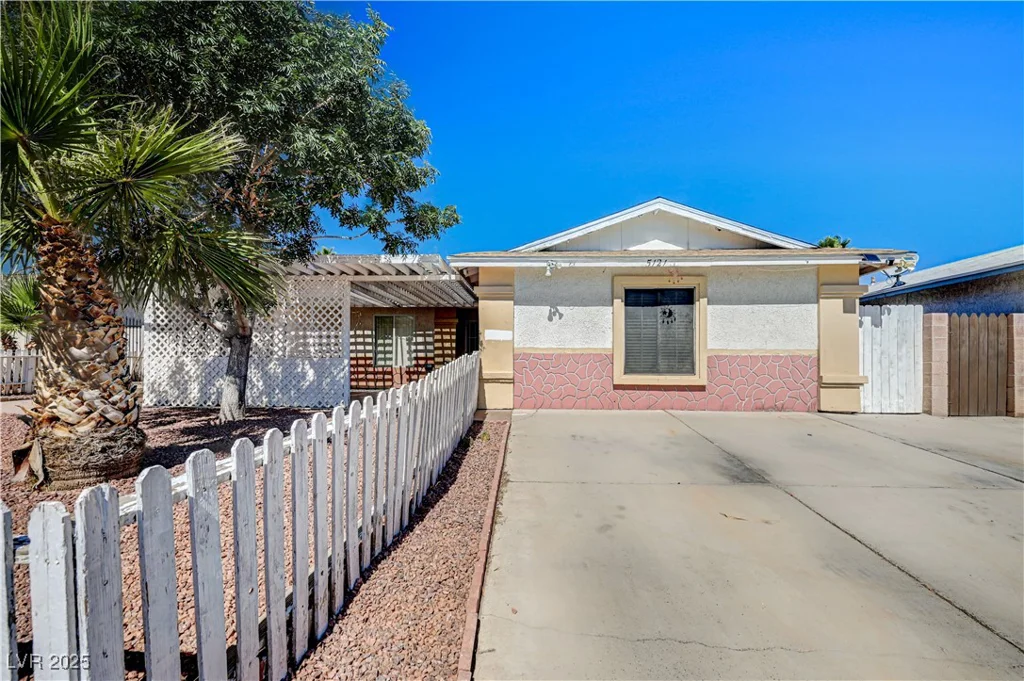 5121 Gains Mill, Las Vegas, NV 89122