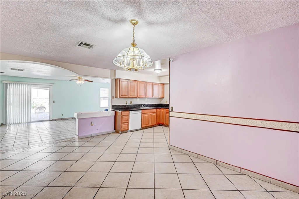 5121 Gains Mill, Las Vegas, NV 89122