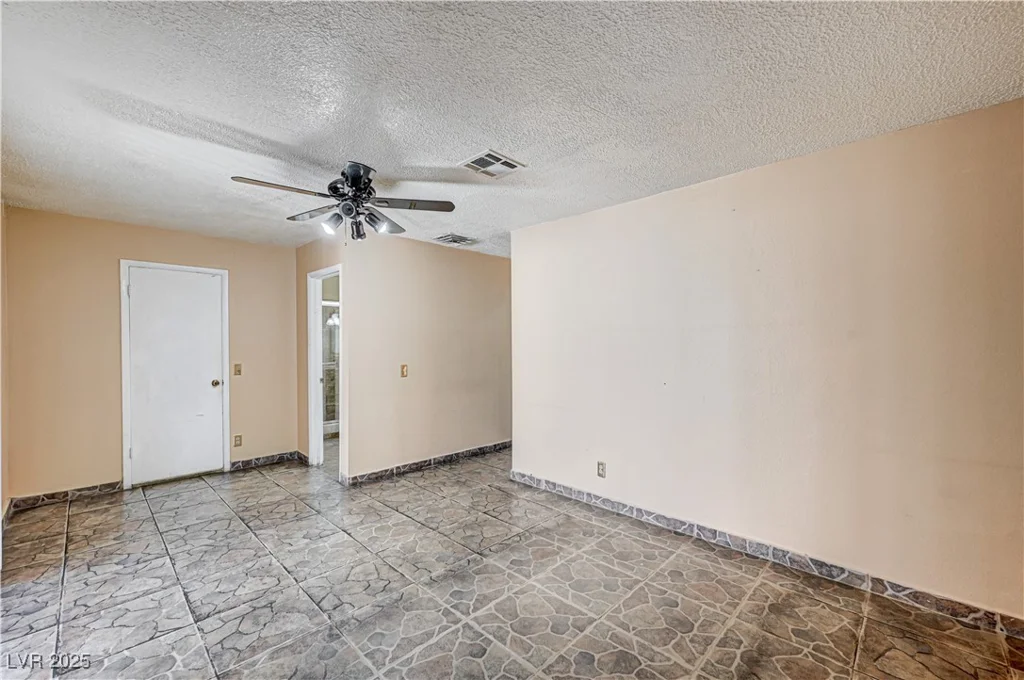 5121 Gains Mill, Las Vegas, NV 89122
