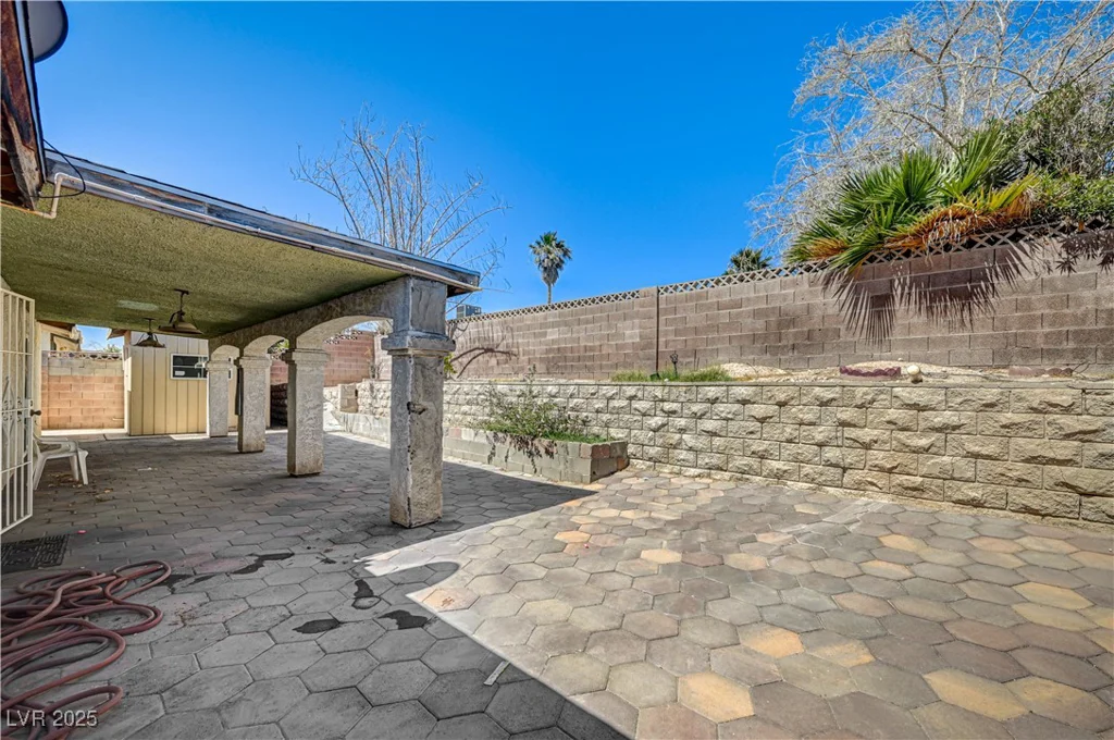 5121 Gains Mill, Las Vegas, NV 89122