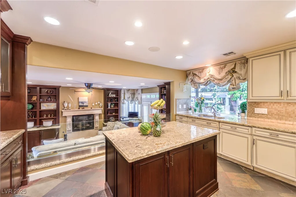 1844 Winners Cup Drive, Las Vegas, NV 89117
