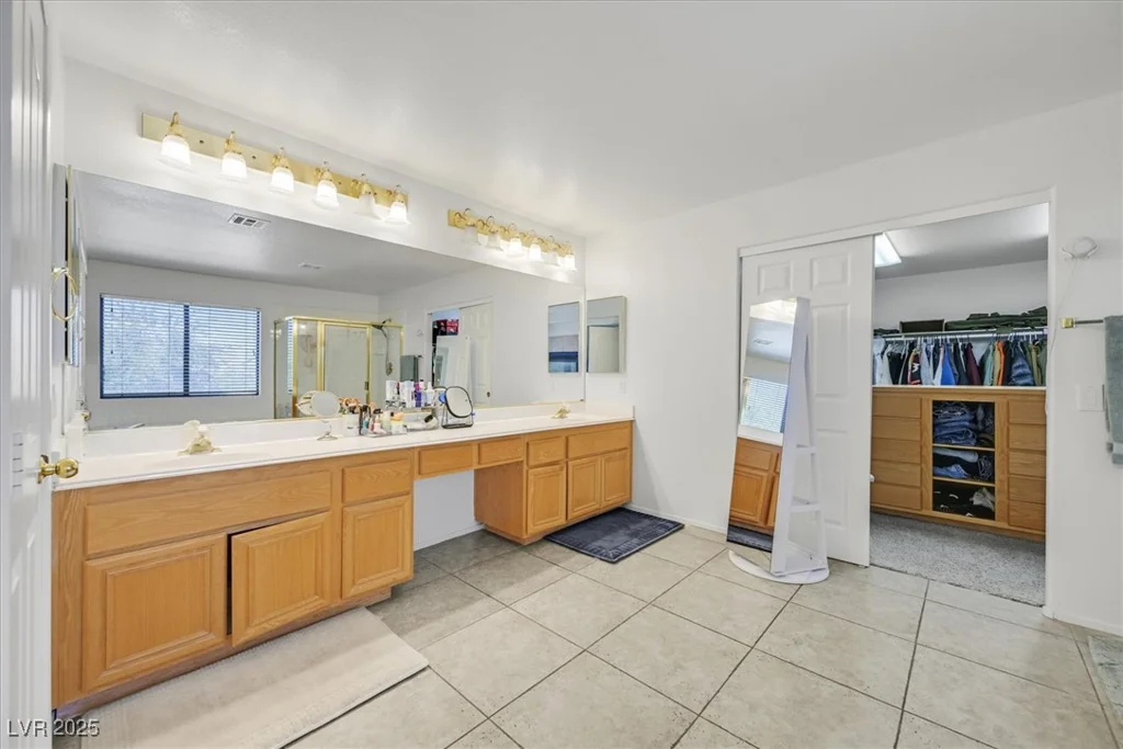 50 Desert Castle, Henderson, NV 89012