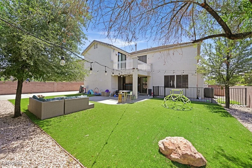 50 Desert Castle, Henderson, NV 89012