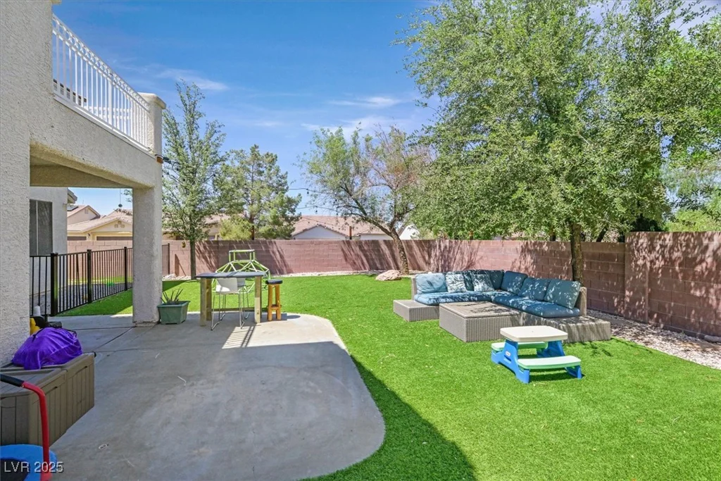 50 Desert Castle, Henderson, NV 89012