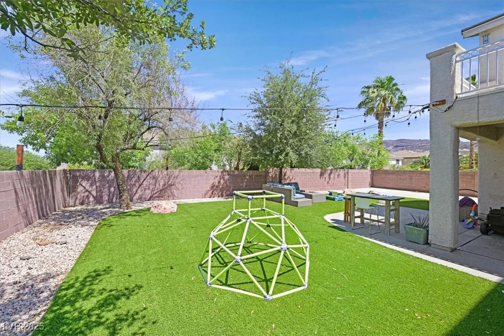 50 Desert Castle, Henderson, NV 89012