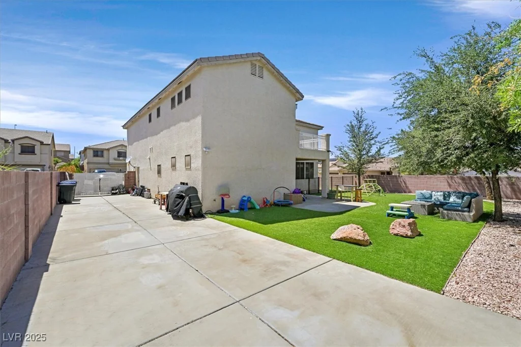 50 Desert Castle, Henderson, NV 89012