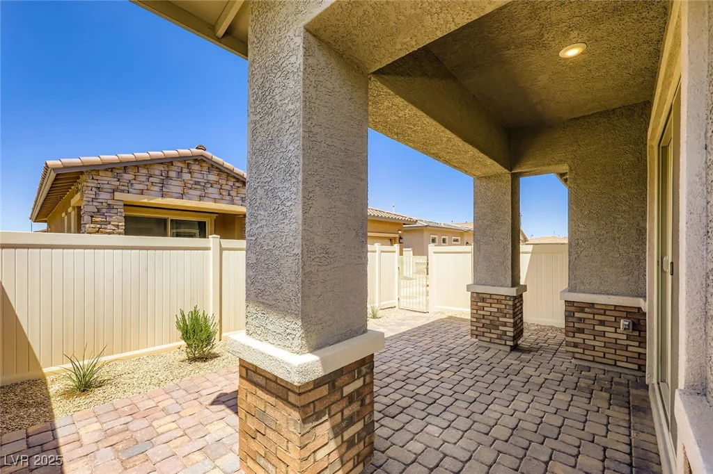 209 Bennett Pointe, Henderson, NV 89011