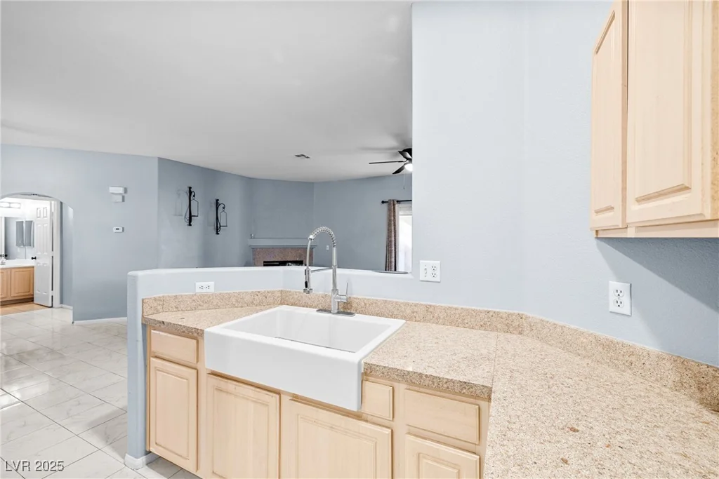 109 Breezy Tree, Las Vegas, NV 89145