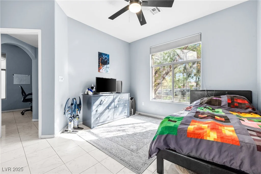 109 Breezy Tree, Las Vegas, NV 89145