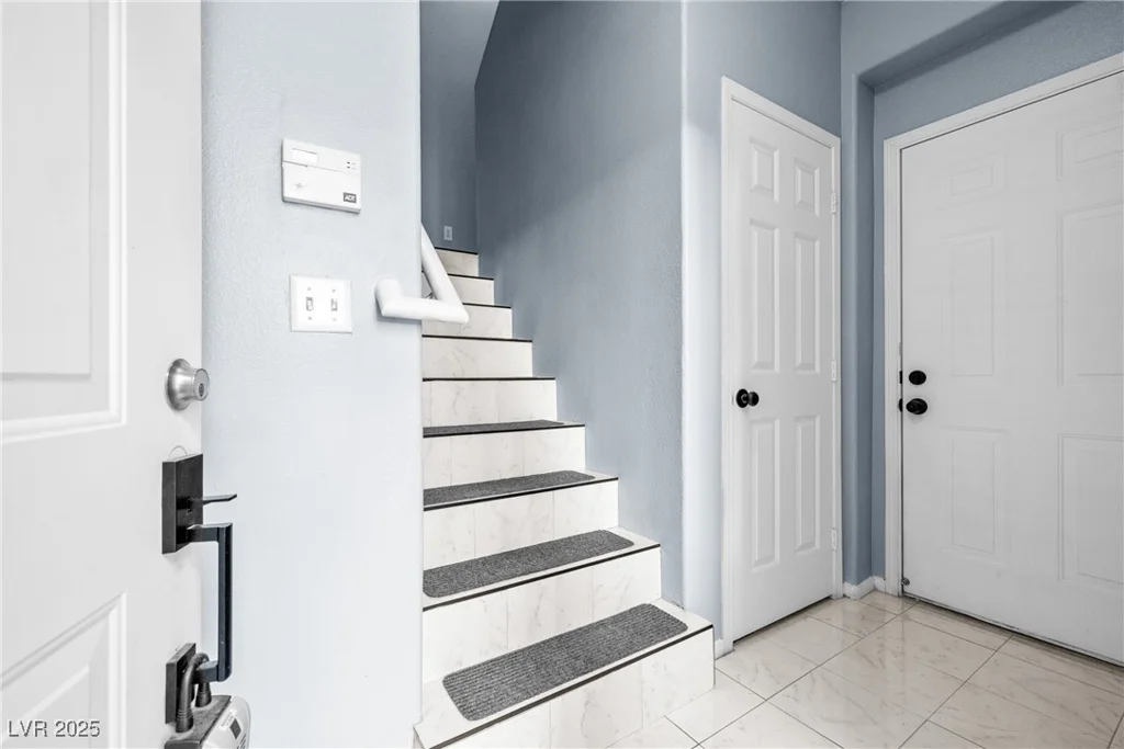 109 Breezy Tree, Las Vegas, NV 89145