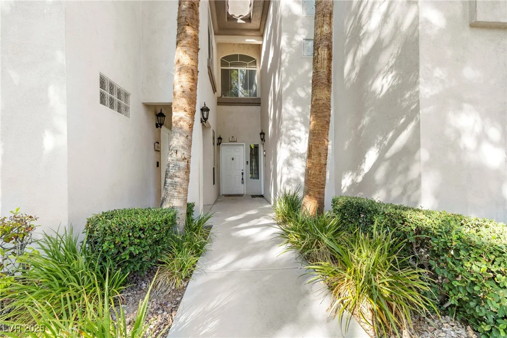 109 Breezy Tree, Las Vegas, NV 89145