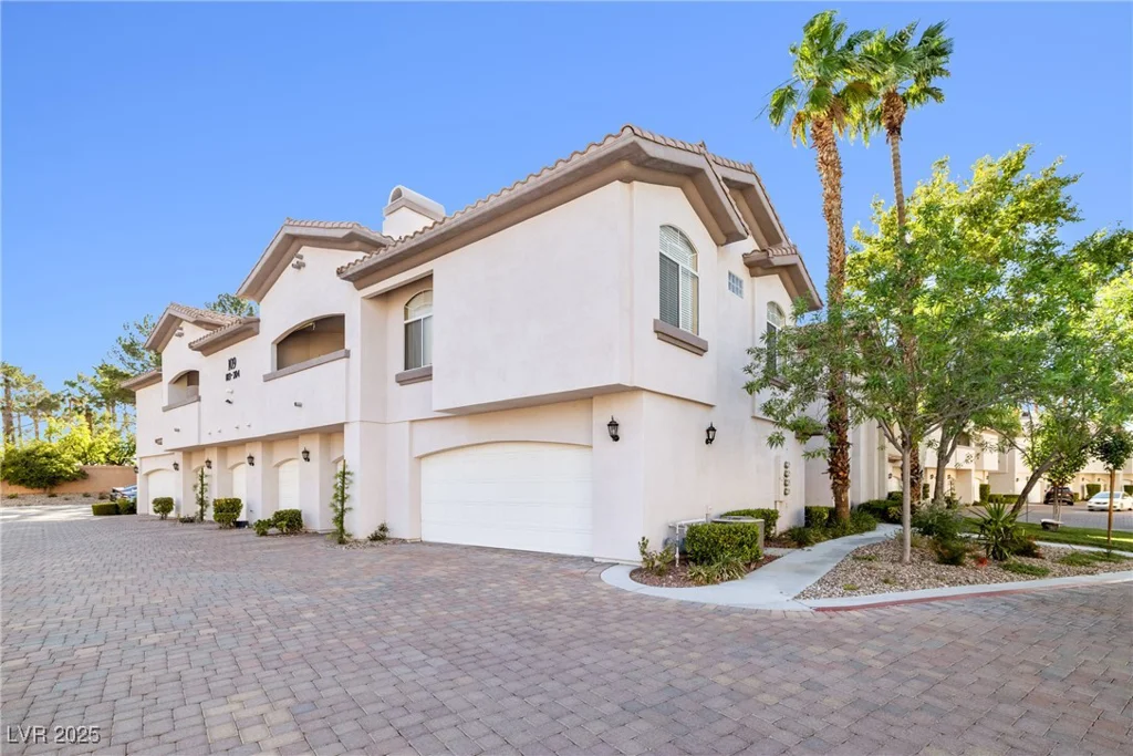 109 Breezy Tree, Las Vegas, NV 89145