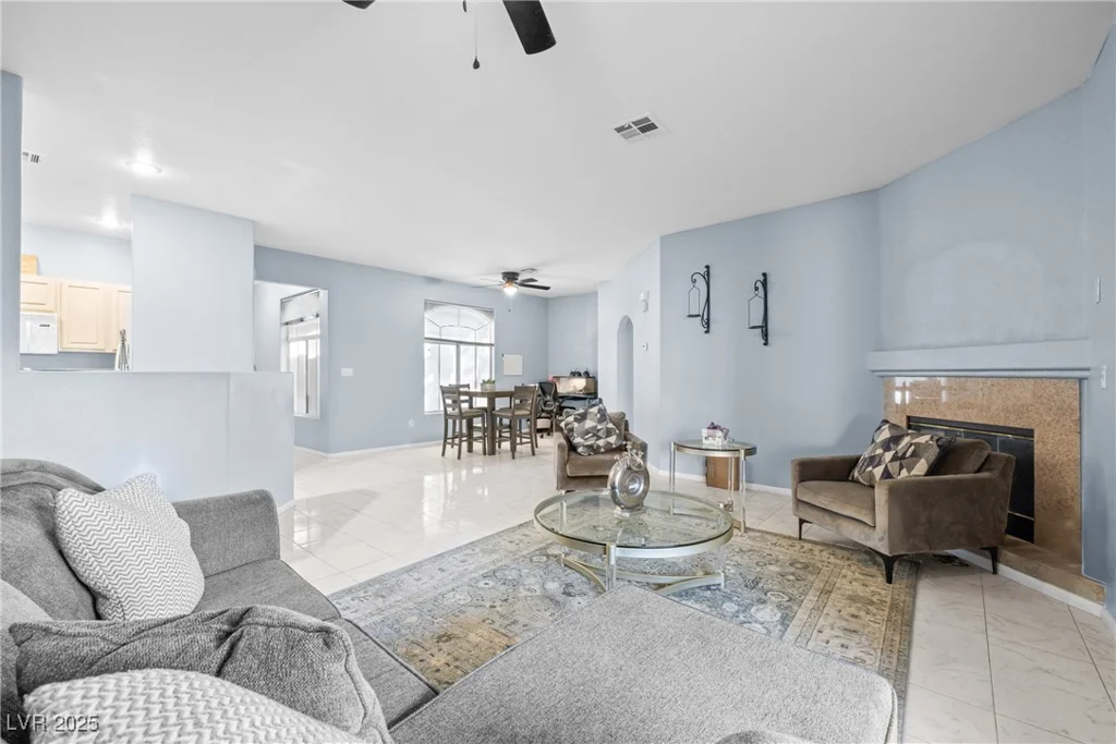 109 Breezy Tree, Las Vegas, NV 89145