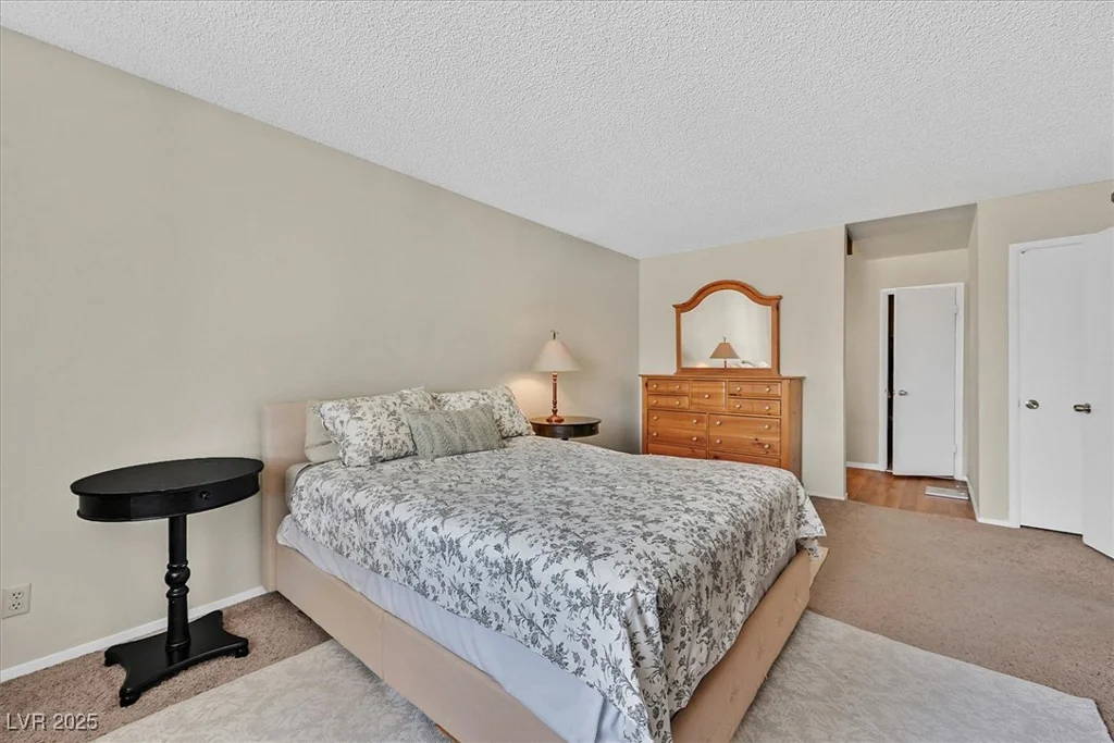 7113 Carrondale, Las Vegas, NV 89128