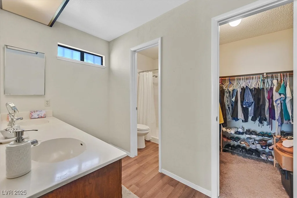 7113 Carrondale, Las Vegas, NV 89128