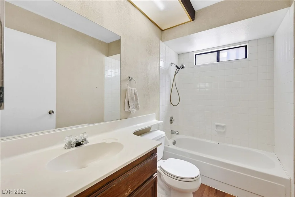 7113 Carrondale, Las Vegas, NV 89128
