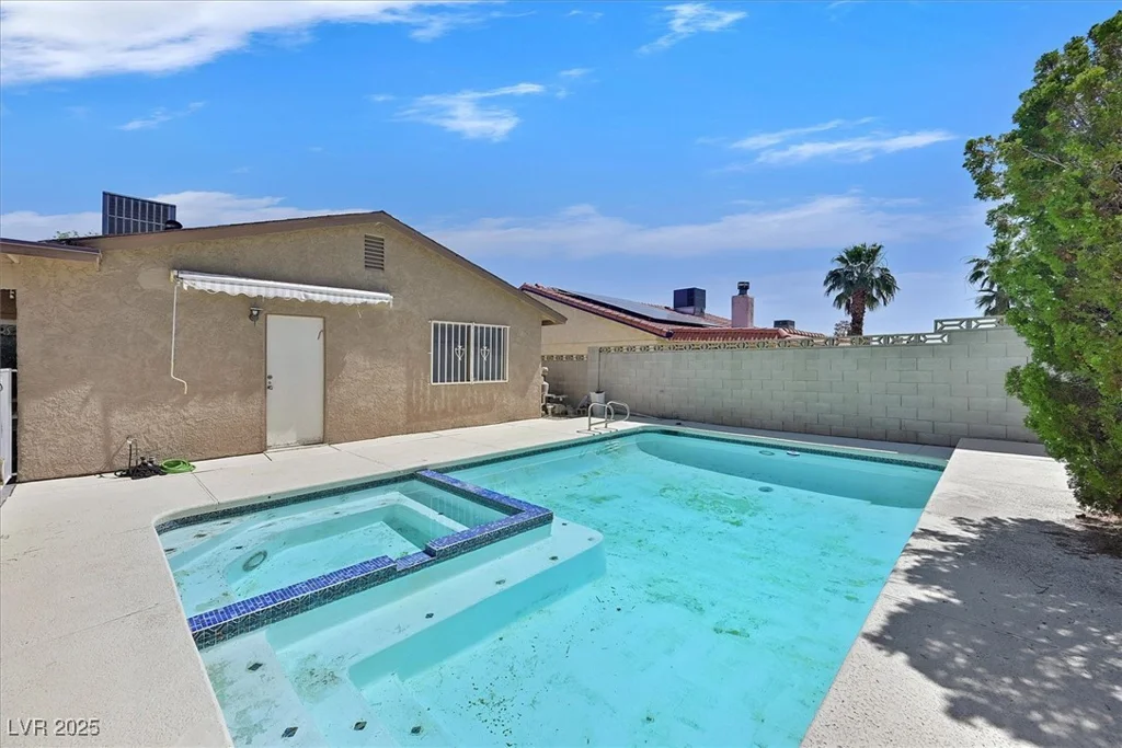 7113 Carrondale, Las Vegas, NV 89128