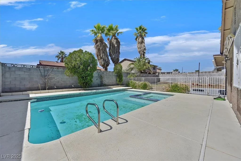 7113 Carrondale, Las Vegas, NV 89128