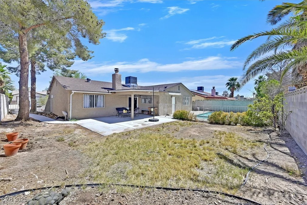 7113 Carrondale, Las Vegas, NV 89128