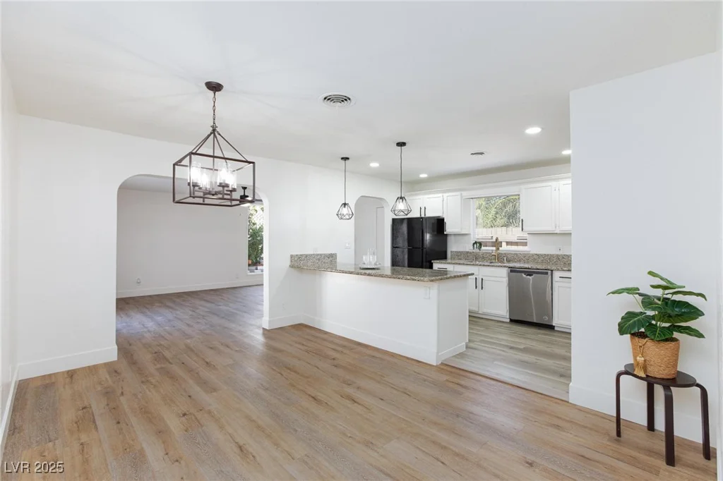 2112 Los Altos, Las Vegas, NV 89102