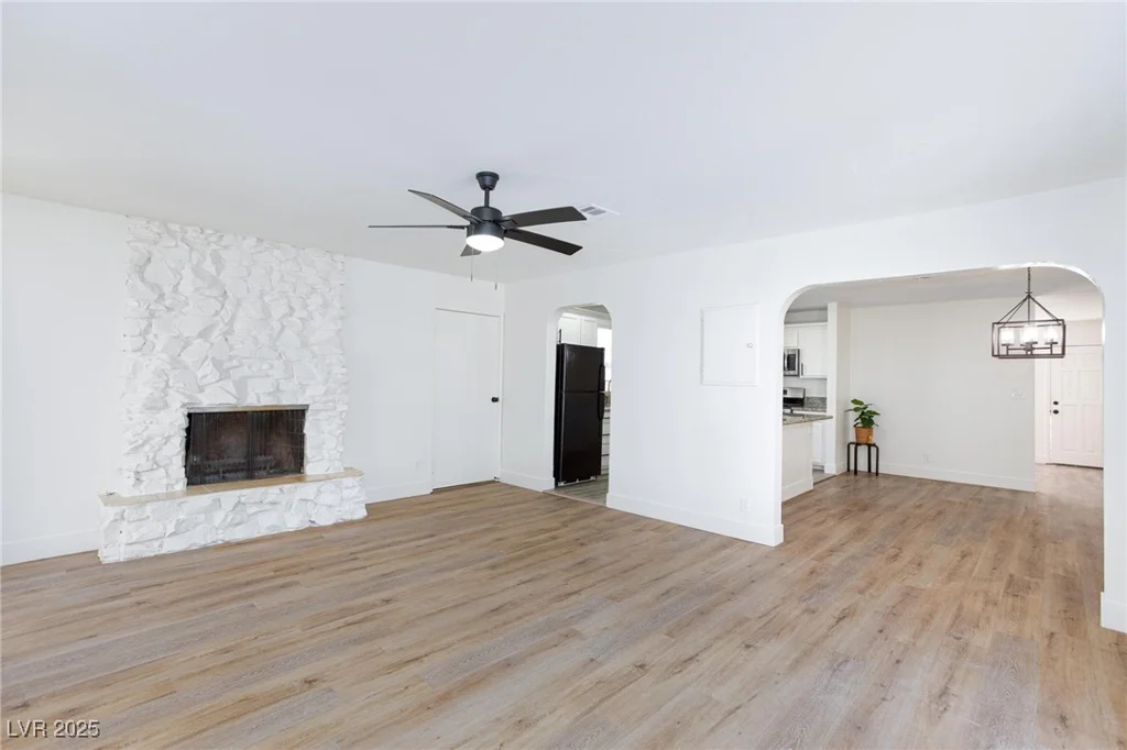 2112 Los Altos, Las Vegas, NV 89102