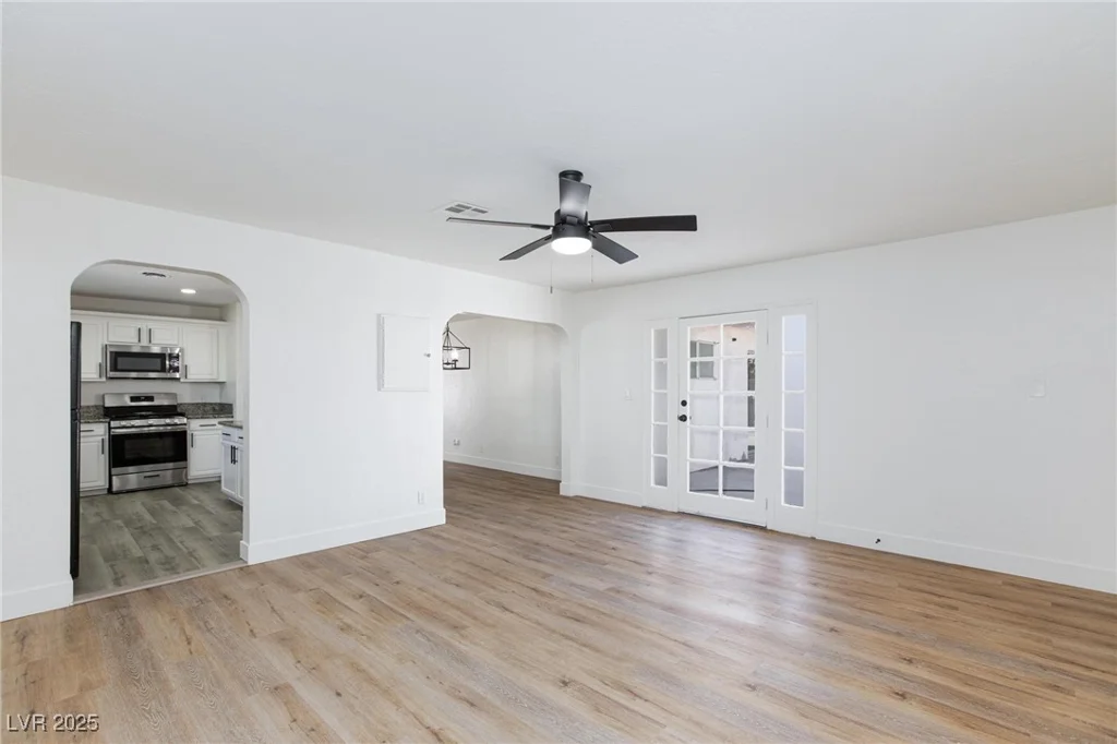 2112 Los Altos, Las Vegas, NV 89102