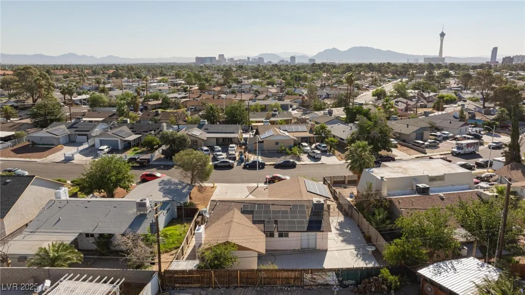2112 Los Altos, Las Vegas, NV 89102