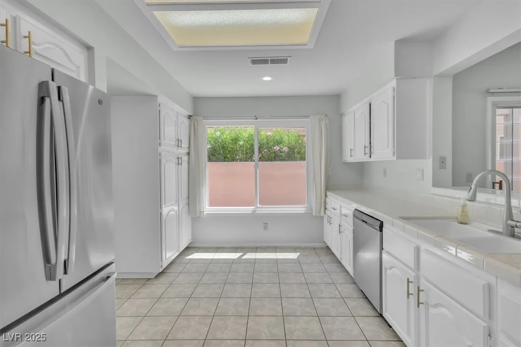 2537 Seascape, Las Vegas, NV 89128
