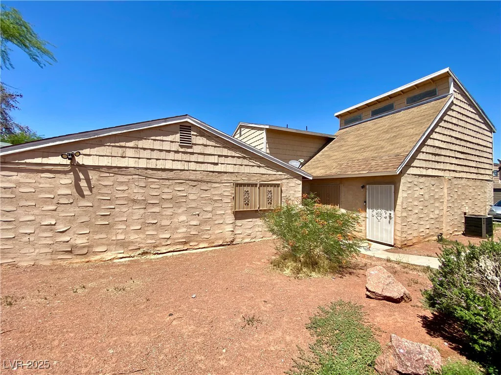 5215 Gray, Las Vegas, NV 89119