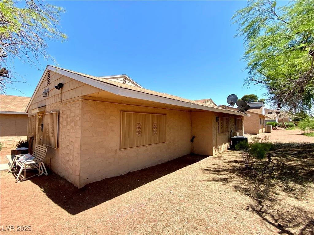 5215 Gray, Las Vegas, NV 89119