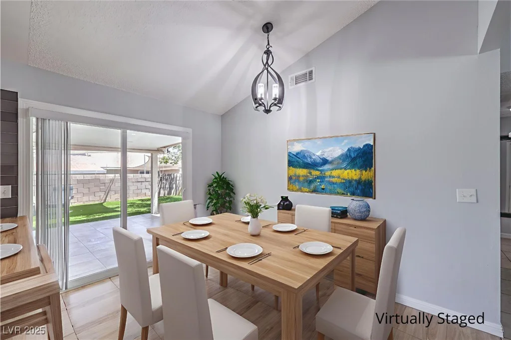 905 Smith, Las Vegas, NV 89108