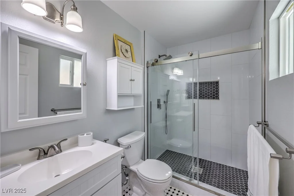 905 Smith, Las Vegas, NV 89108