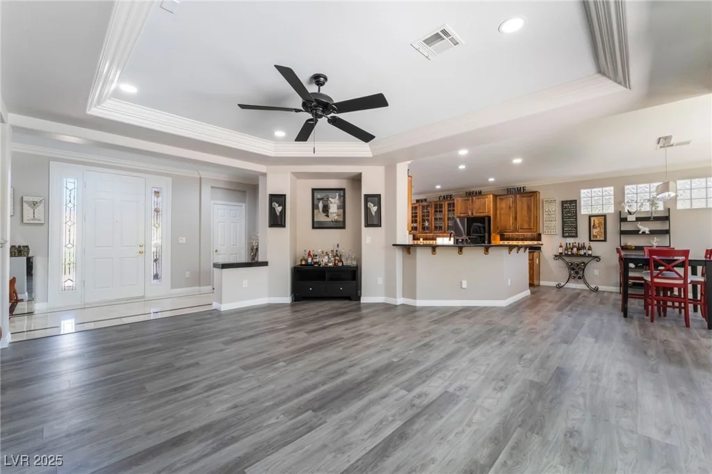10331 Rio De Thule, Las Vegas, NV 89135