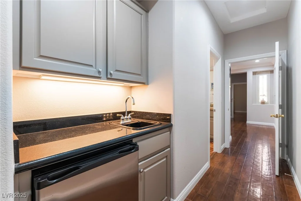 10331 Rio De Thule, Las Vegas, NV 89135